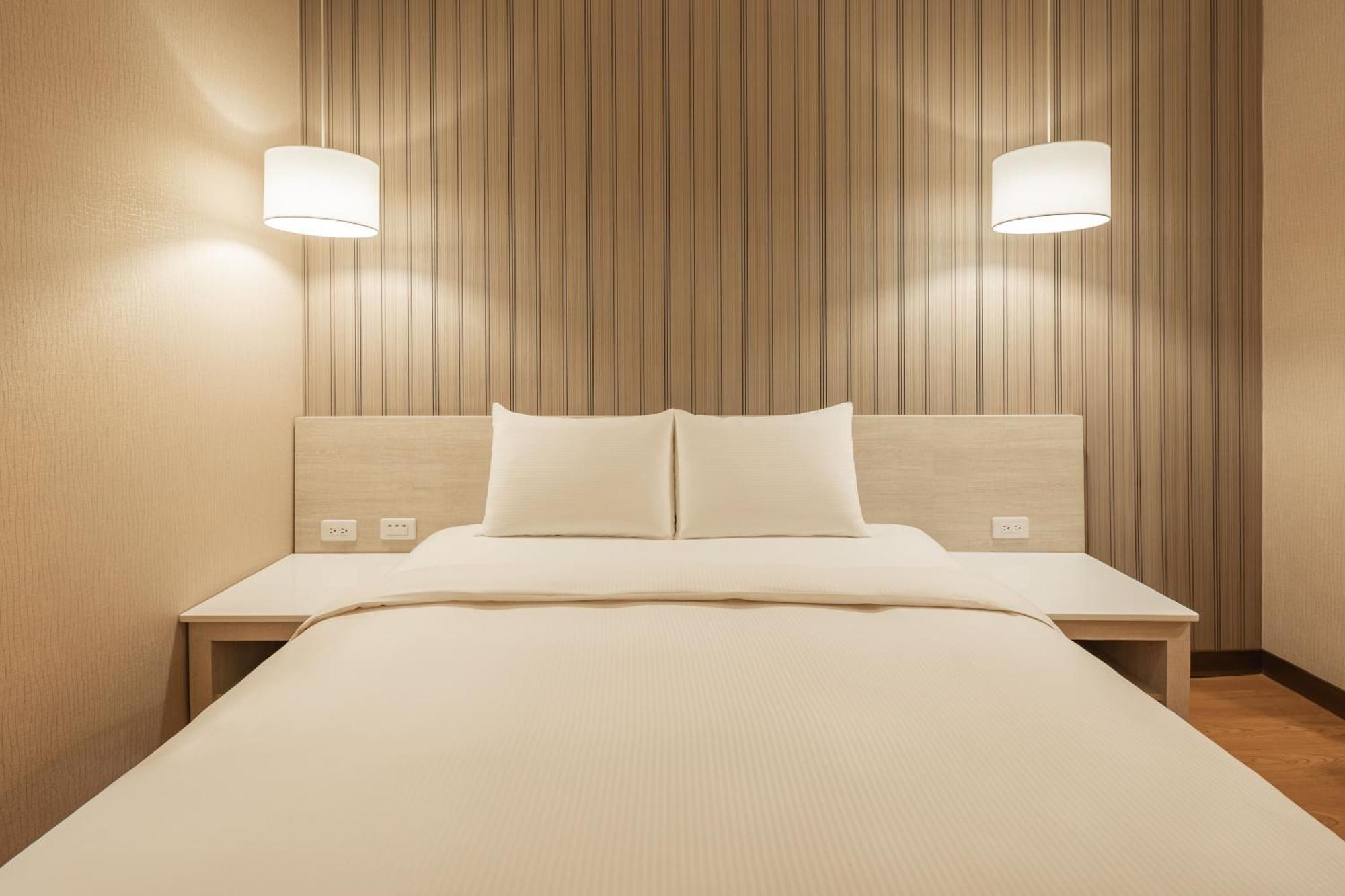 Kindness Hotel-Jue Ming Kaohsiung Zimmer foto