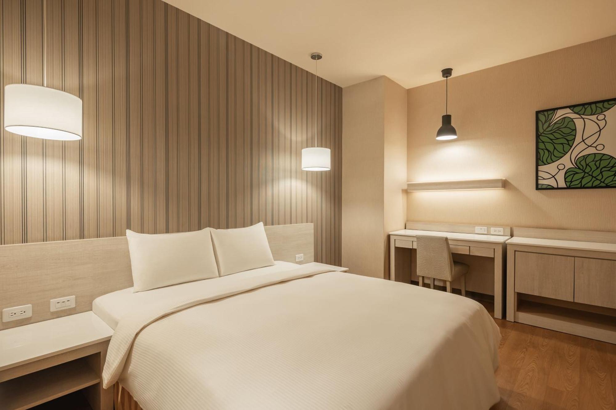 Kindness Hotel-Jue Ming Kaohsiung Zimmer foto